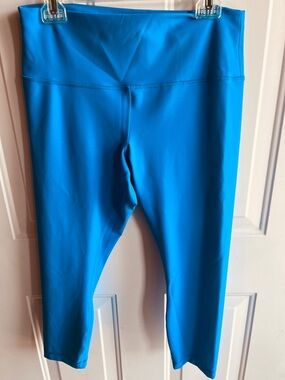 Lululemon Athletica Blue Wunder Train High-Rise Crop-23” Leggings Size 14